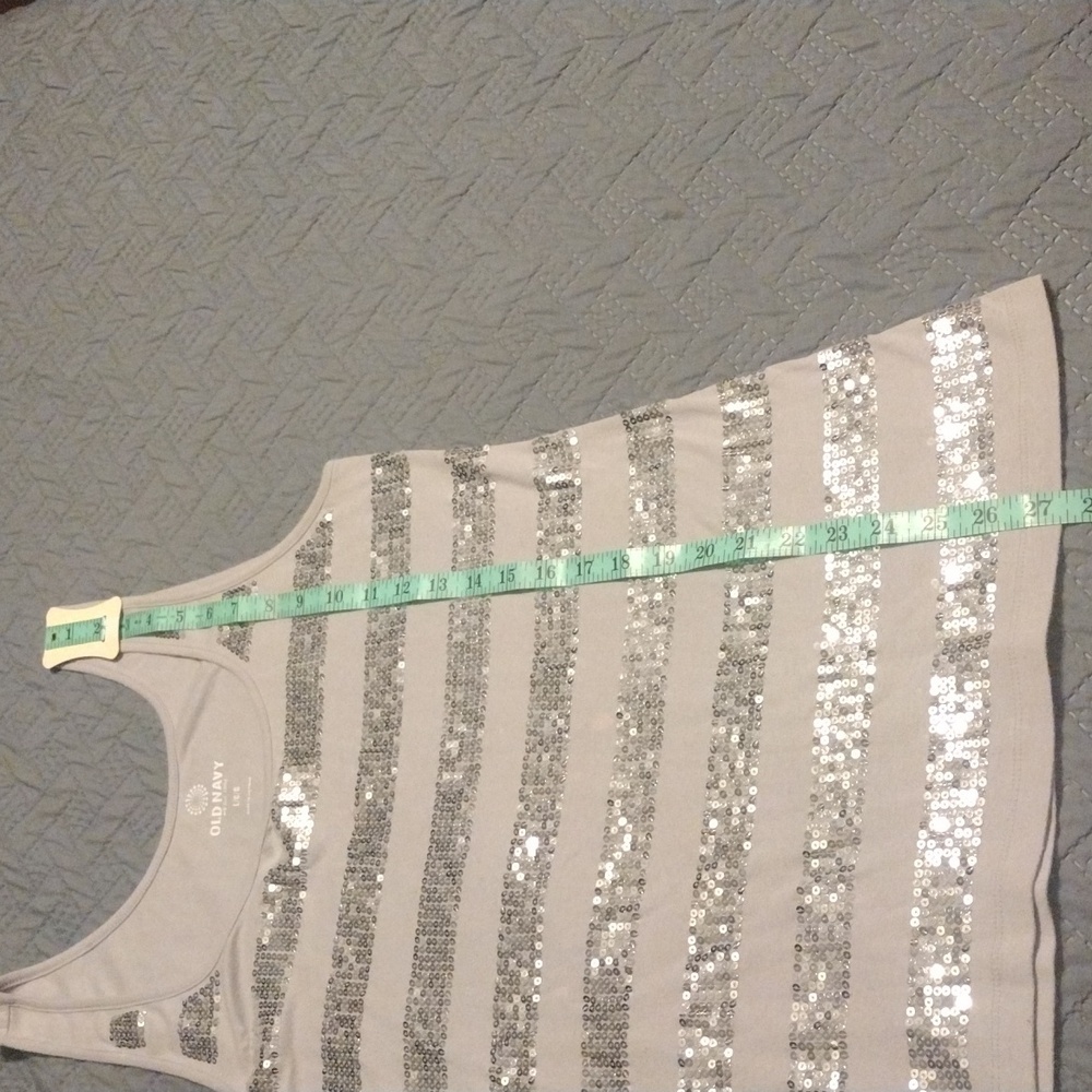 Old Navy White and Silver Sequin Tank - Picture 8 of 11